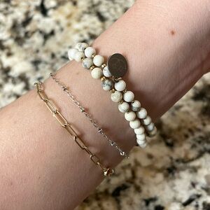 Elegant White Stone and Gold Beaded Bracelet - Tess+Tricia